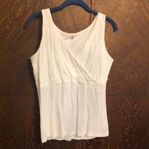 Women’s sleeveless Cross bust tank